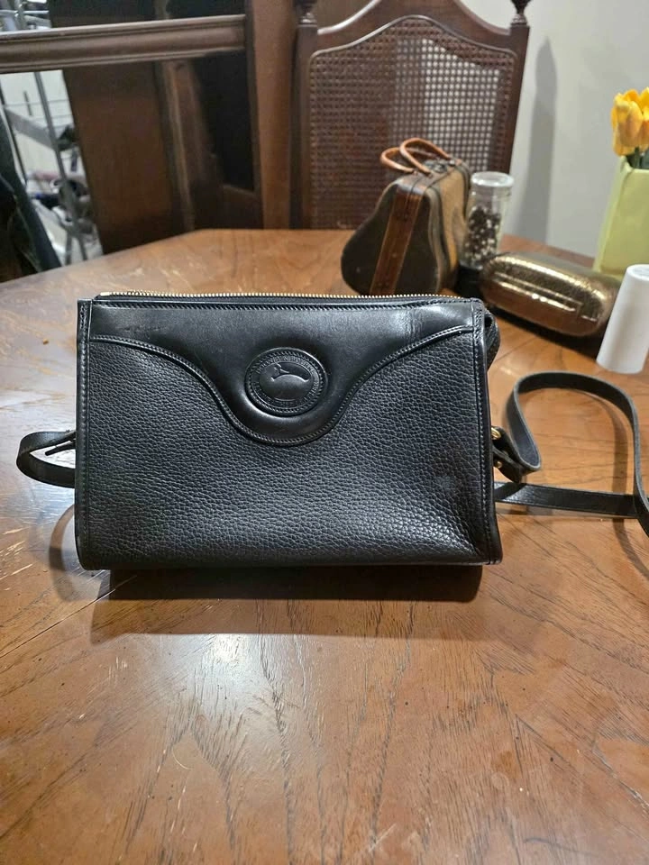 Vintage Dooney & Bourke AWL Leather Crossbody Purse – Made in US