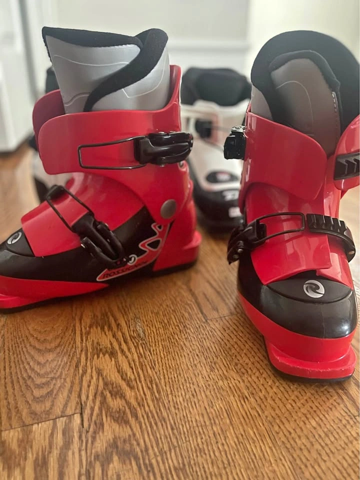Kids skis and ski boots