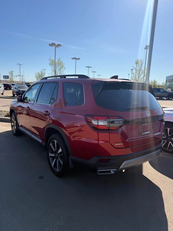 2025 Honda Pilot Touring AWD - photo 2