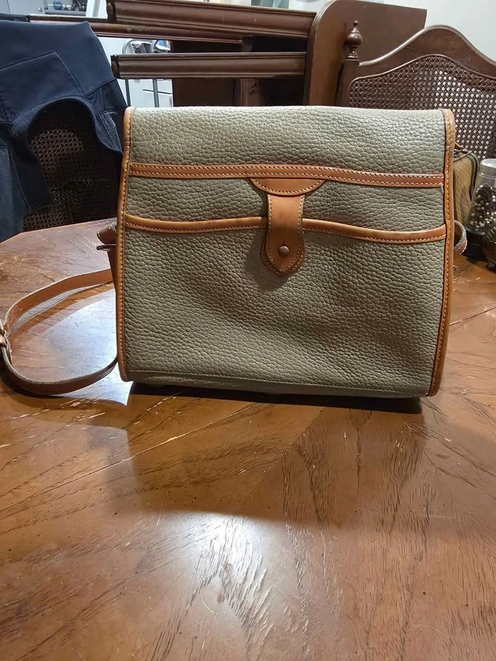 Vintage Dooney & Bourke AWL Essex Flap Crossbody Bag - photo 2