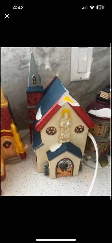 Vintage Christmas Village Ceramic Houses - photo 4