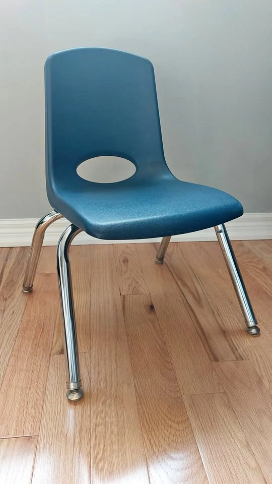 Brand New Toddler/Preschool Chair – Durable & Stylish!