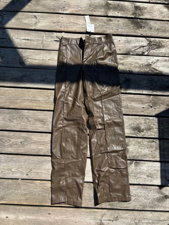 Lot of women’s clothing size small (4 or 6) - photo 2