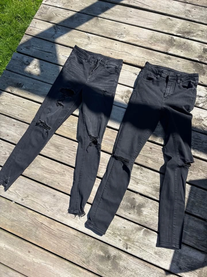 Lot of women’s clothing size small (4 or 6) - photo 3