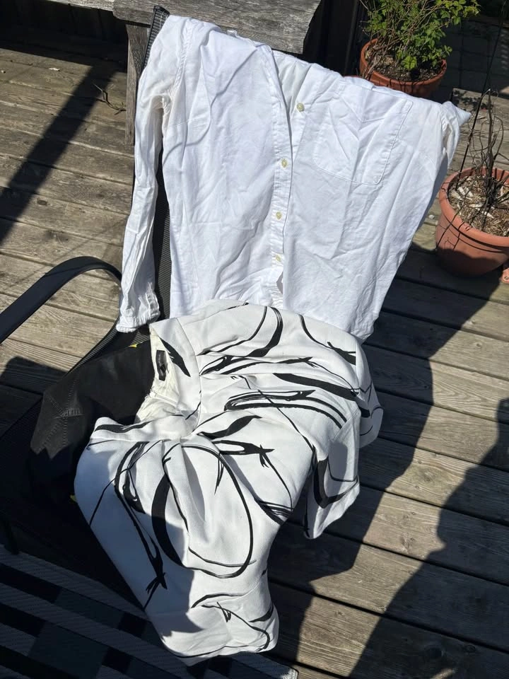 Lot of women’s clothing size small (4 or 6) - photo 4