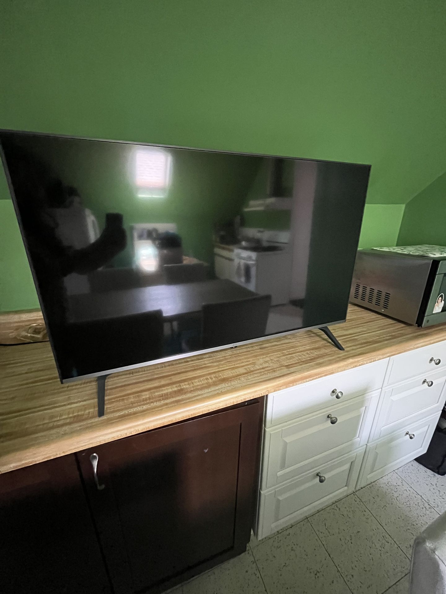 White Dining Room Set w/ Smart TV - photo 3