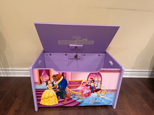 Disney Princesses Toy Storage Chest - photo 2