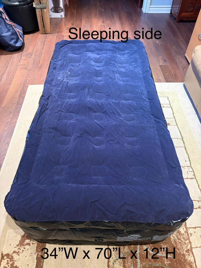 Twin Double-High Air Mattress with Pump