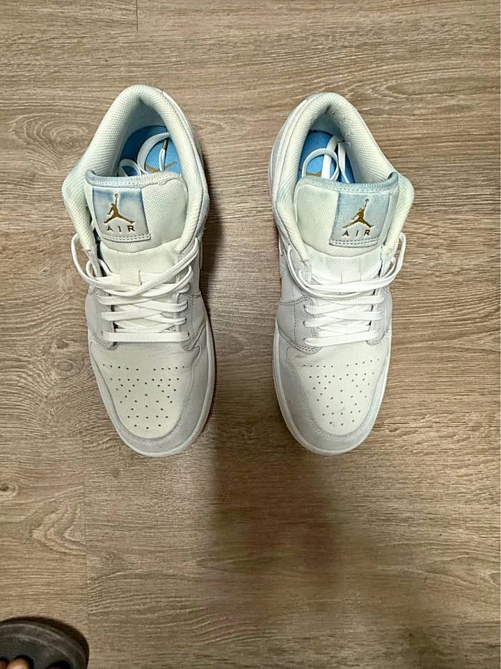 Air Jordan 1 Low White Light Grey Sneakers US 10.5