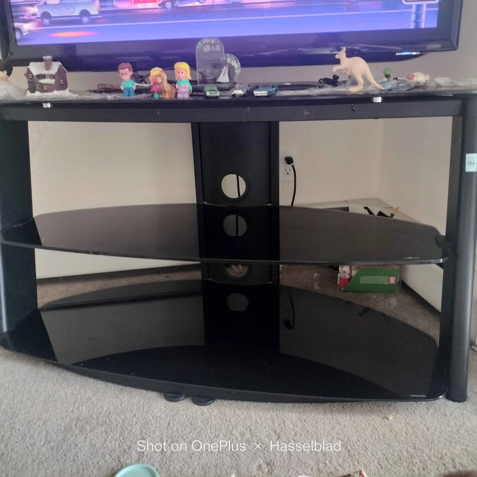 Black Glass 3-Tier TV Stand - Excellent Condition - photo 4