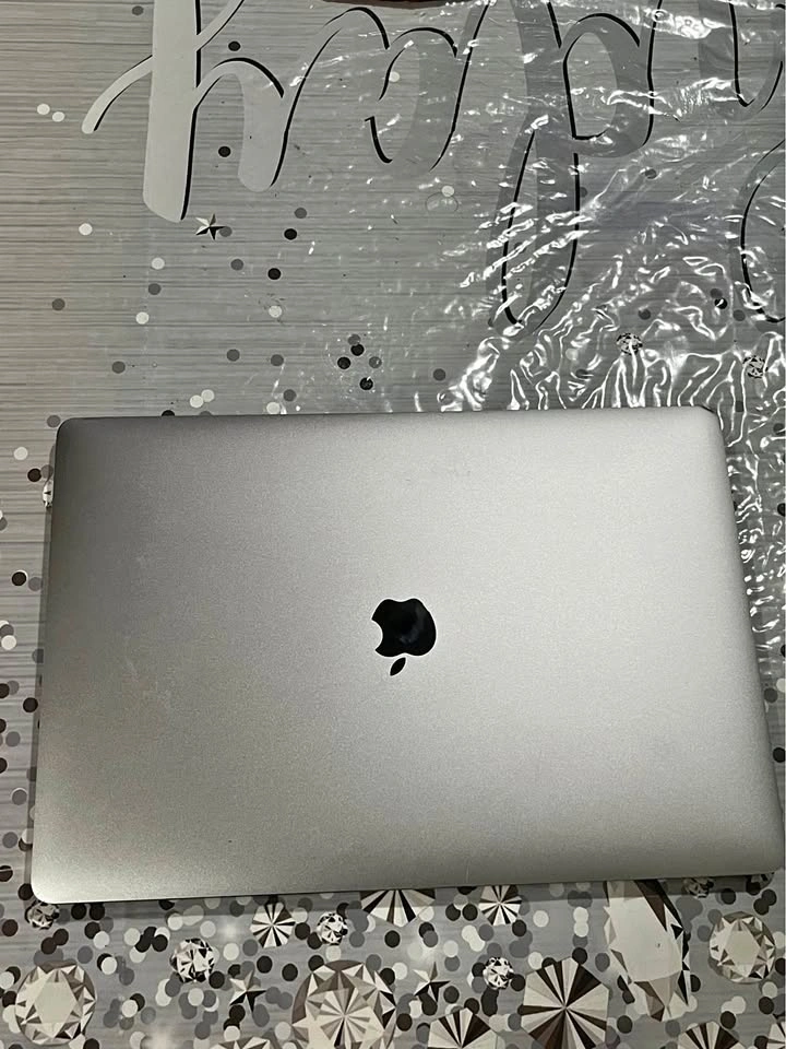 2018 MacBook Pro 500 GB Storage