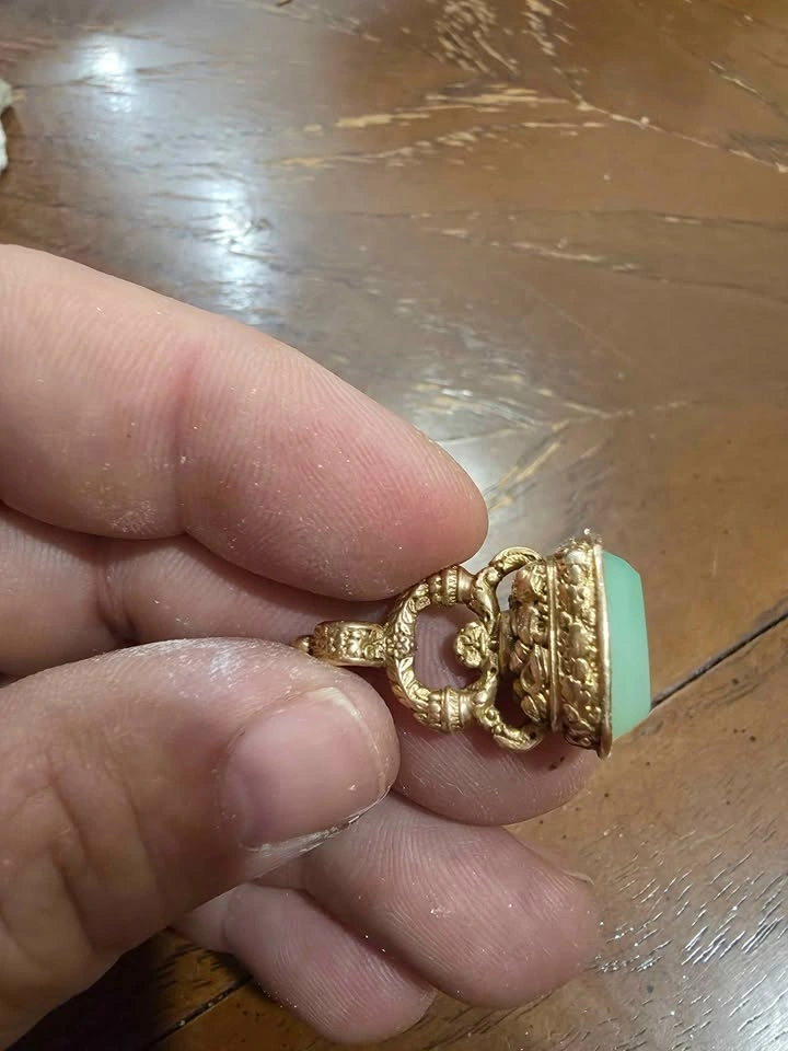 Antique Style Forget-Me-Not Wax Seal Fob Pendant - photo 2