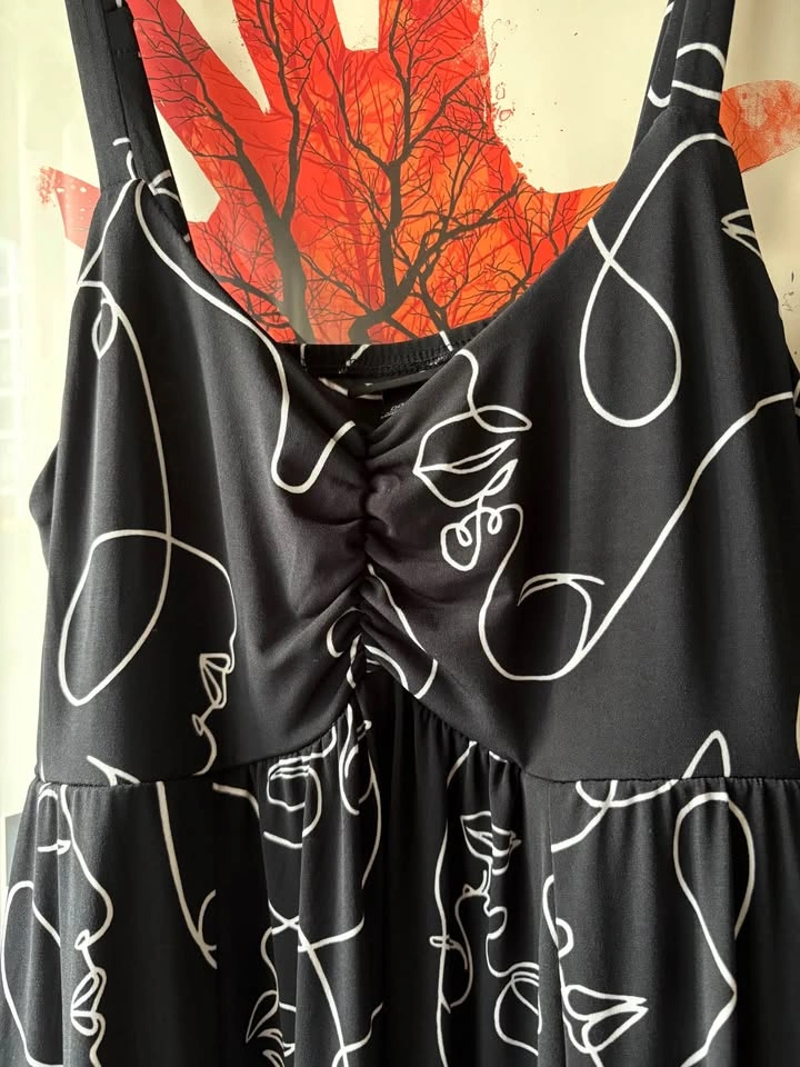 Black and White Abstract Face Print Maxi Dress with Pockets - photo 2