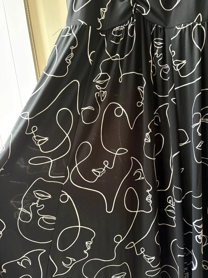 Black and White Abstract Face Print Maxi Dress with Pockets - photo 5