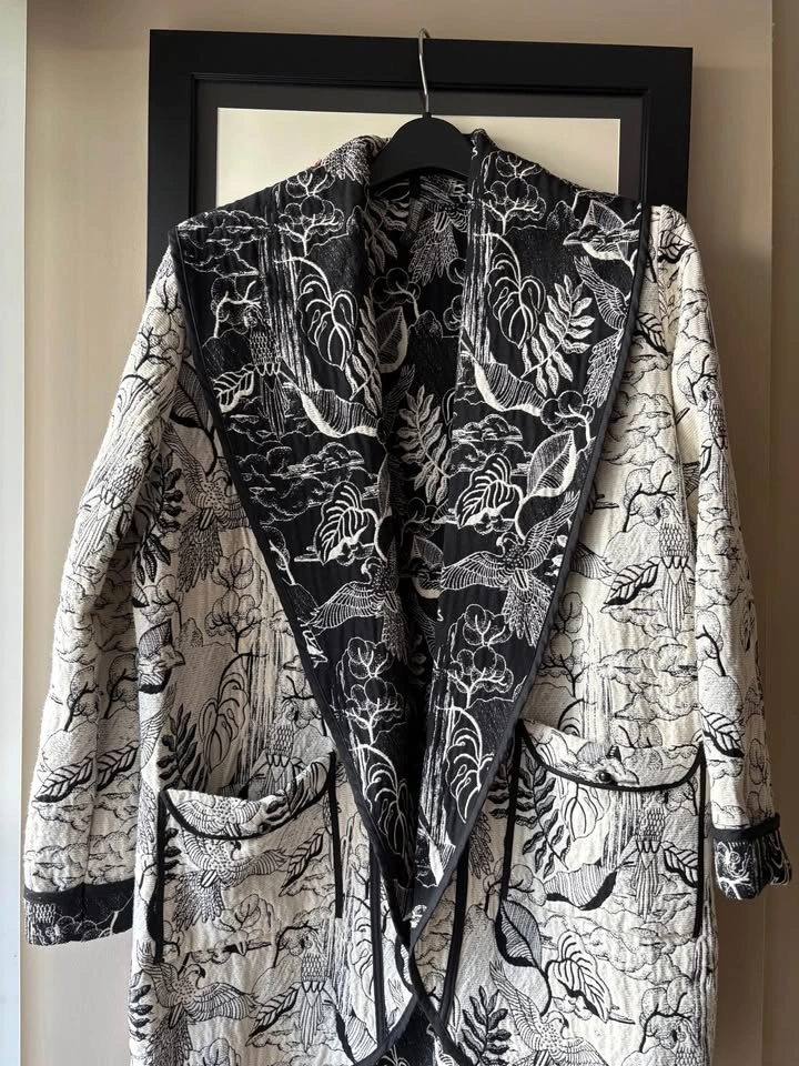 Unique Black and White Bird Print Quilted Jacket - photo 2