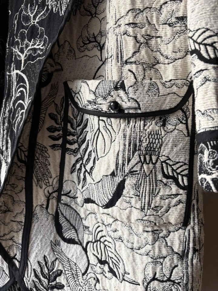 Unique Black and White Bird Print Quilted Jacket - photo 3
