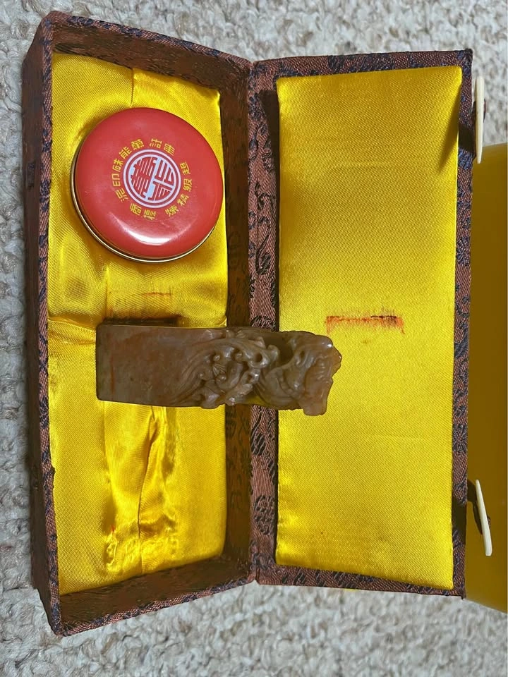 Vintage Chinese Carved Stone Seal Stamp Set w/ Ink Paste & Silk
