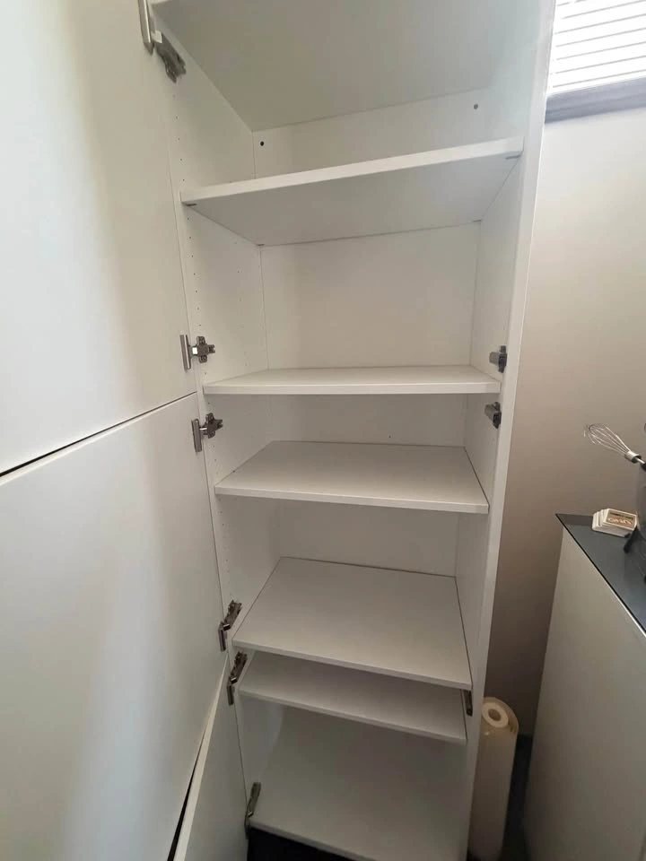 IKEA Besta Shelf with Doors - photo 5