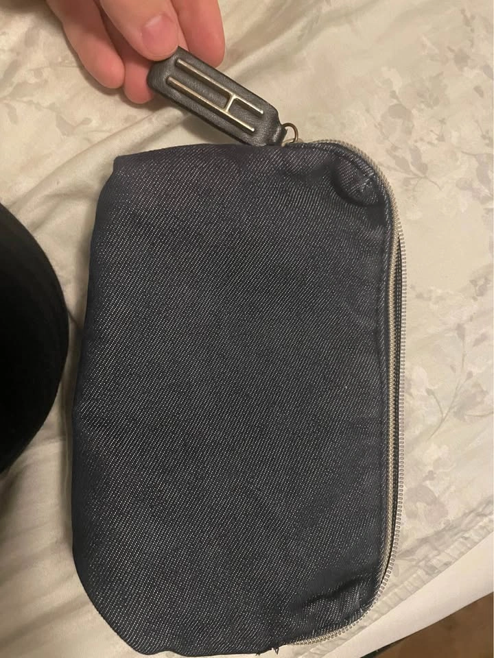 Dark blue denim zipper pouch hayward - photo 3