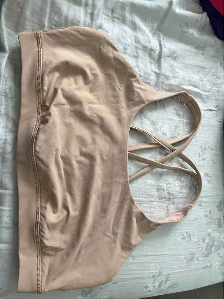 Lululemon Energy Bra Medium Support B-D Cups Size 12