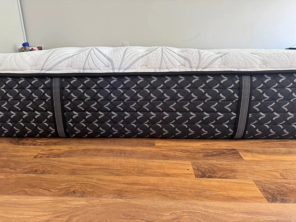 Sealy Natural Origins 12 inch King Mattress - photo 3