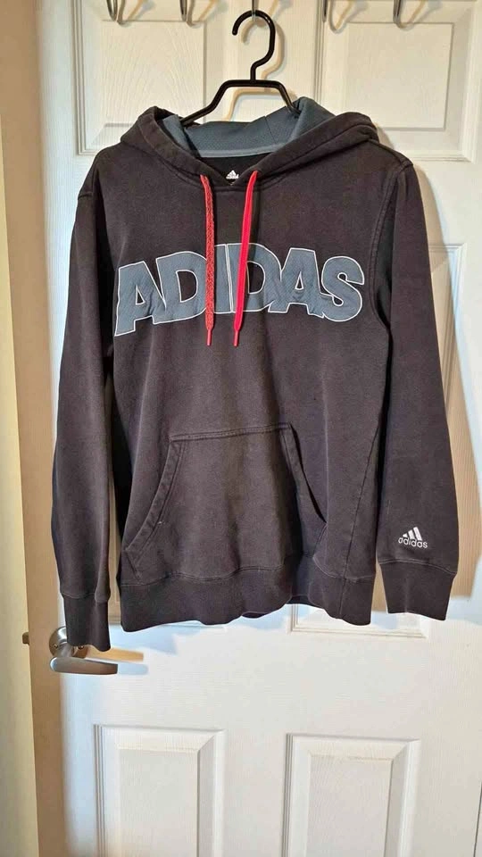 Adidas Sweater