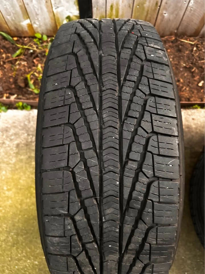 3 Goodyear Assurance CS Triple-Tread All Season Tires P235/65R18 - photo 3