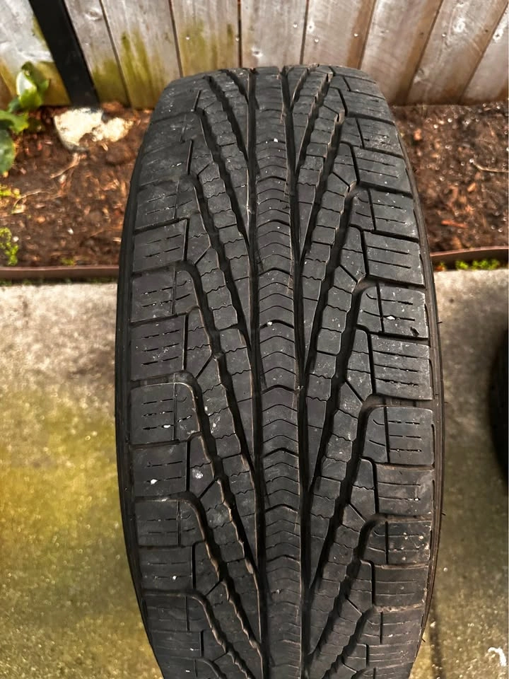 3 Goodyear Assurance CS Triple-Tread All Season Tires P235/65R18 - photo 4