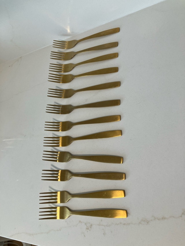 Gold Finish Flatware Set - Service for 12 - photo 4