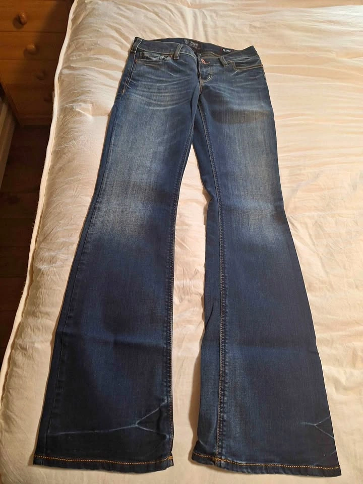 Womens silver jeans