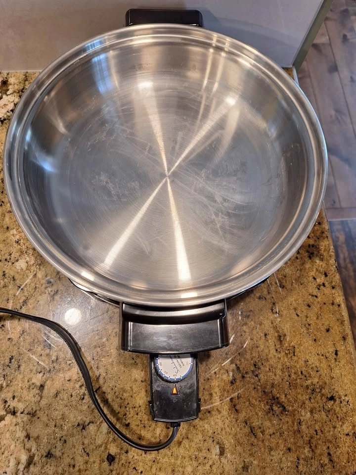 Saladmaster Counter Top Electric Skillet - photo 2