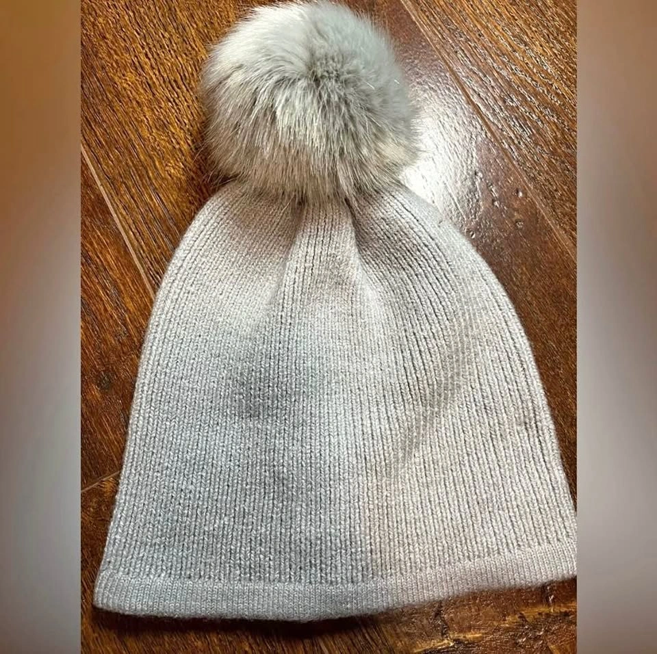 Aritzia Main Character Snow Day Beanie - Light Cool Grey