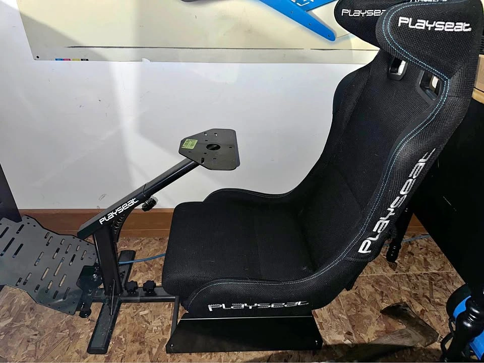 Playseat Evolution Pro SIM Racing Cockpit