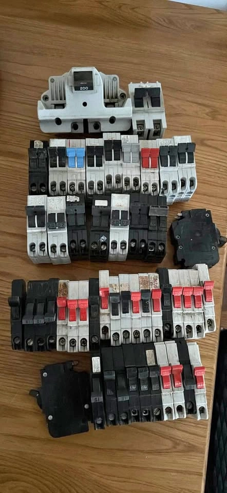 Assorted Circuit Breakers