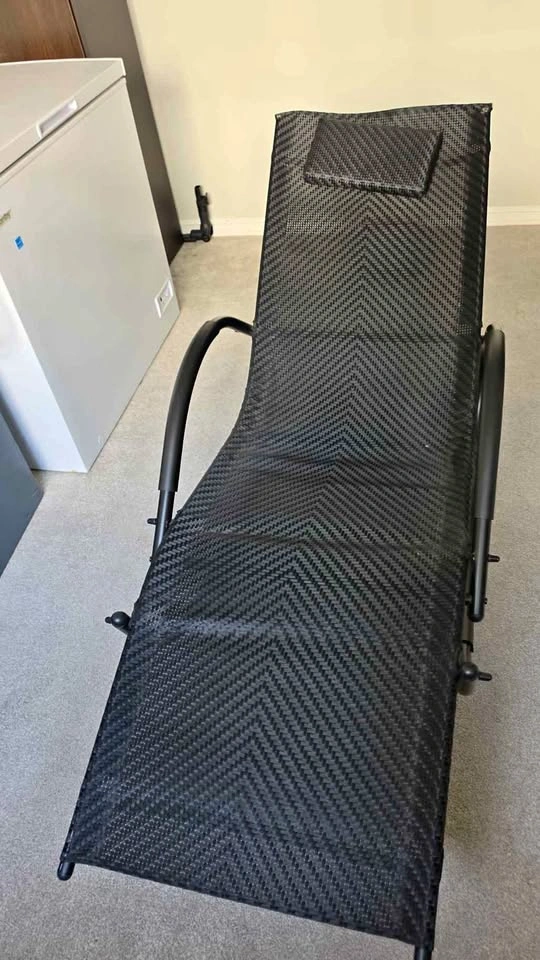 Rocker recliner