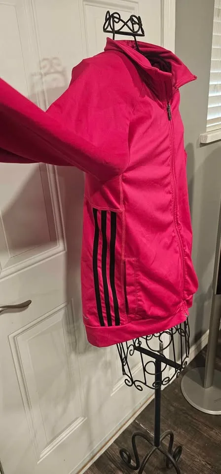 Adidas jacket image indicator(2)