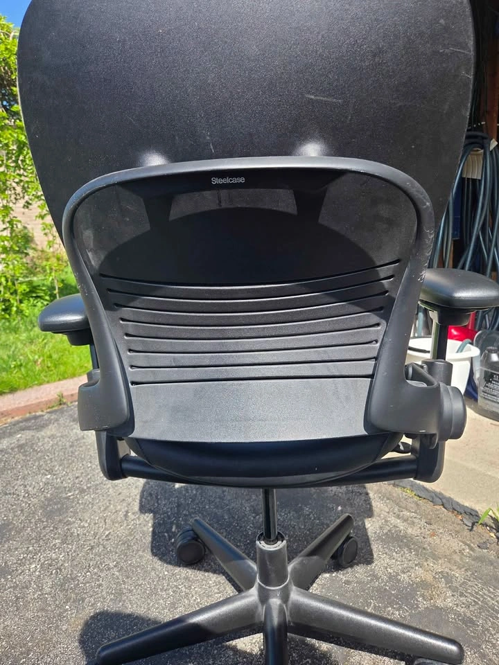 Steelcase Leap V1 Office Chair - photo 2