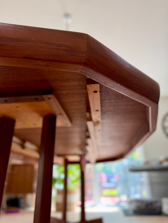 Vintage Teak Expanding Dining Table | 2 Leaves | Seats 10 - photo 4