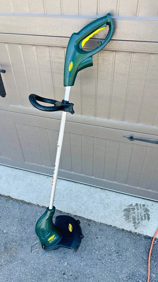 Yardworks Corded Electric Grass Trimmer