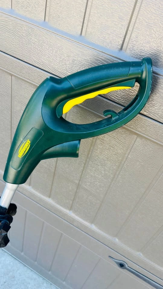 Yardworks Corded Electric Grass Trimmer - photo 3