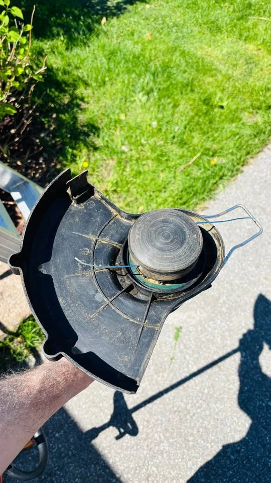 Yardworks Corded Electric Grass Trimmer - photo 4