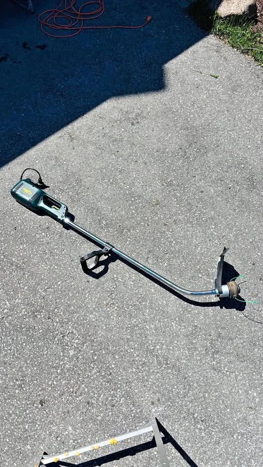 Yardworks 7.2amp Corded Electric String Trimmer