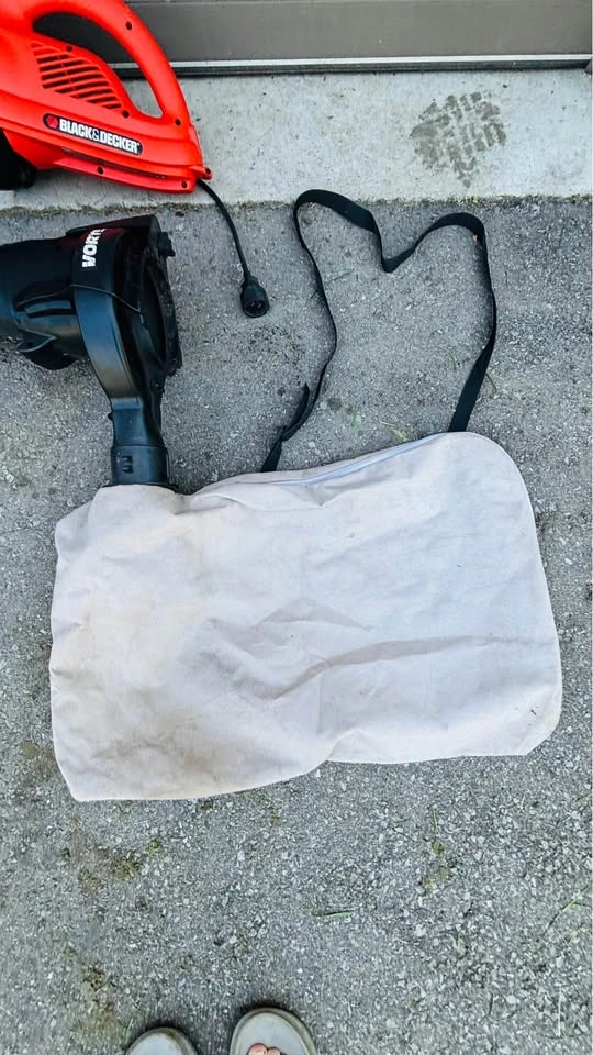 Black&Decker Corded Electric Leaf Blower/Vac - photo 5