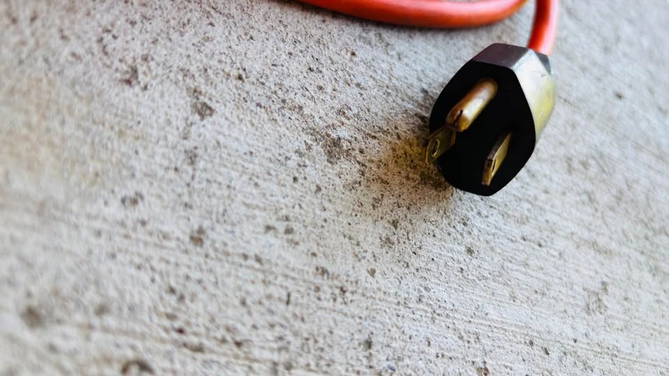 100 ft 16/3 Outdoor Extension Cord - photo 3