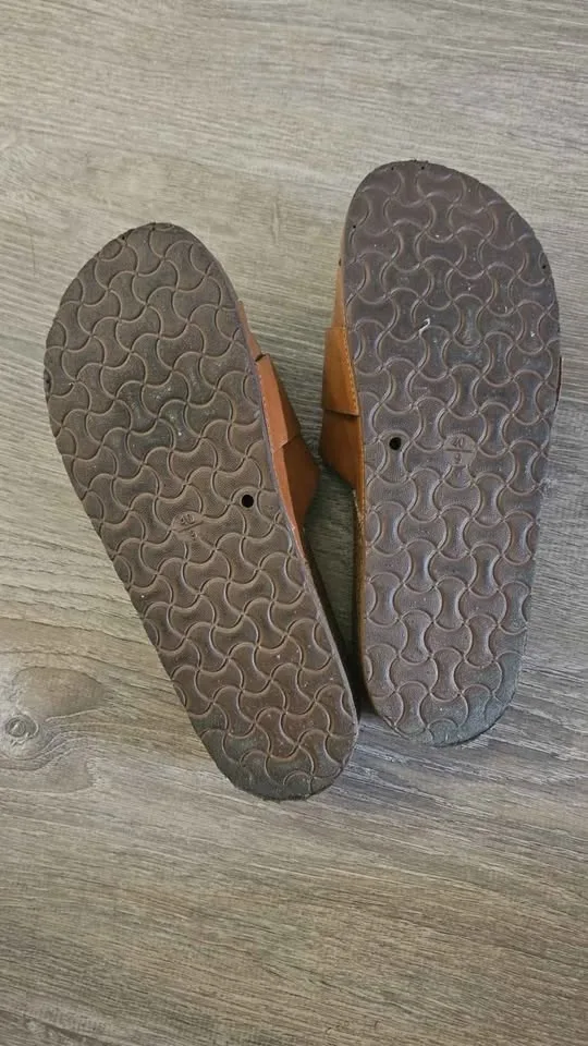 Women's Brown buckle sandals image indicator(3)