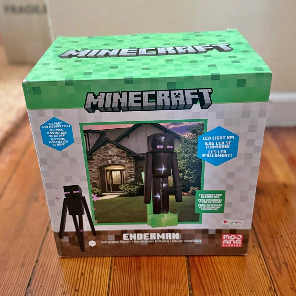 8.5 Foot Minecraft Enderman Inflatable Lawn Decoration - Hallowe