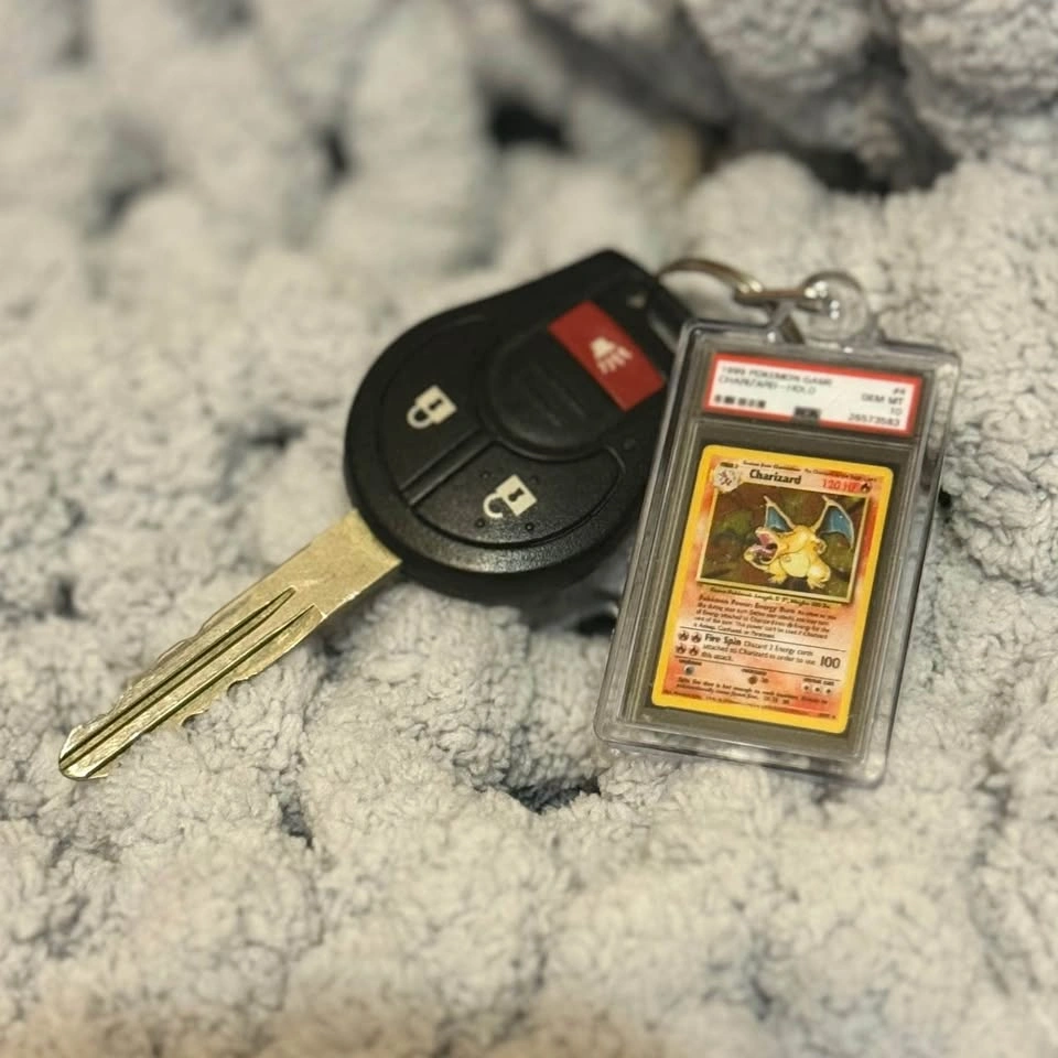 Pokemon PSA 10 Keychains - photo 2
