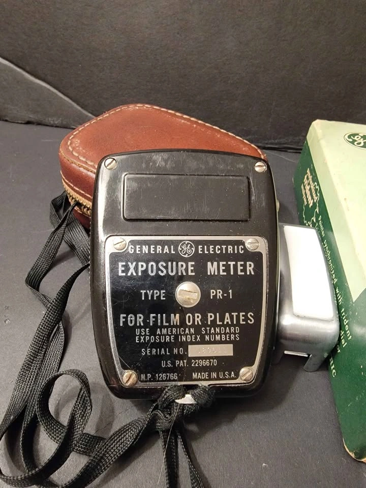 Vintage General Electric GE Exposure Meter Type PR-1 with Case a - photo 3