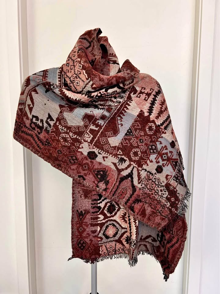 Aritzia Chic Geometric/Aztec Scarf