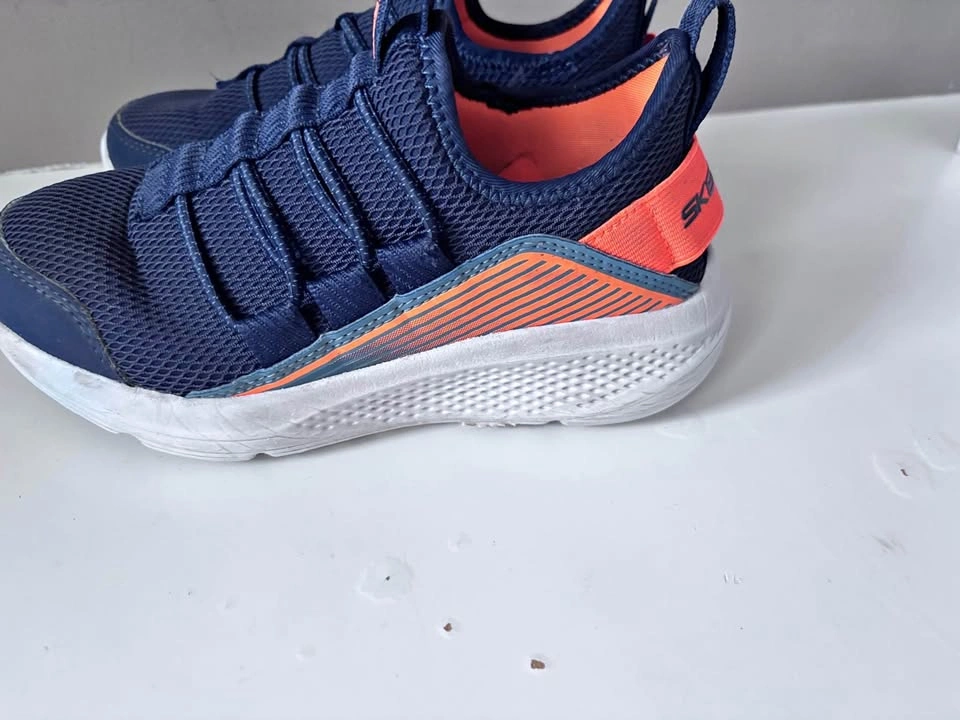 Youth sketchers size 13